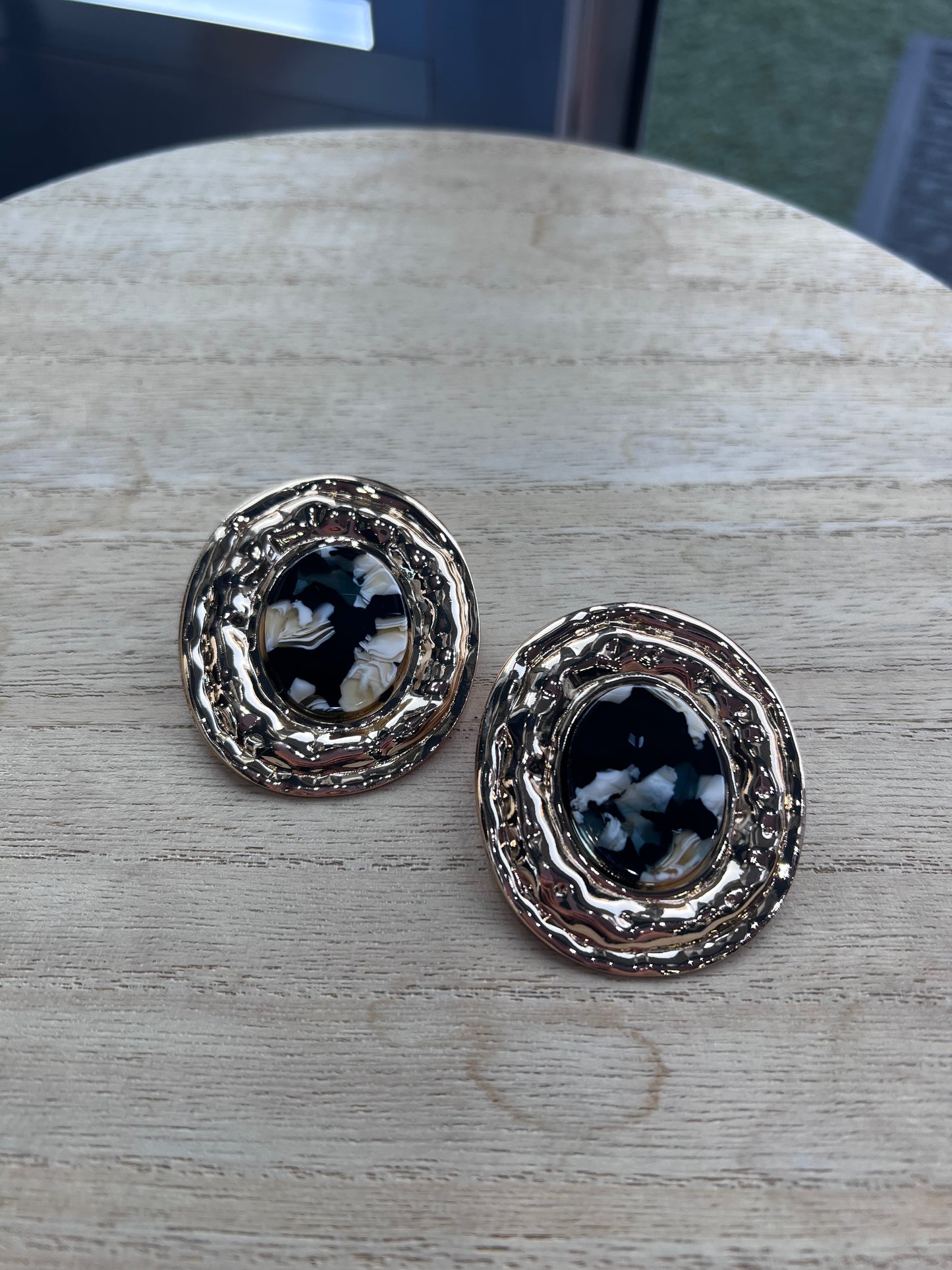 Orecchino marmorizzato