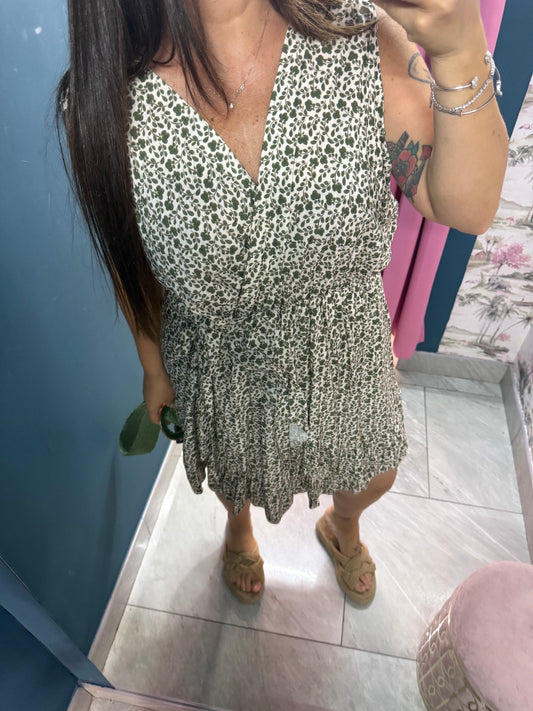 Abito curvy in fiore